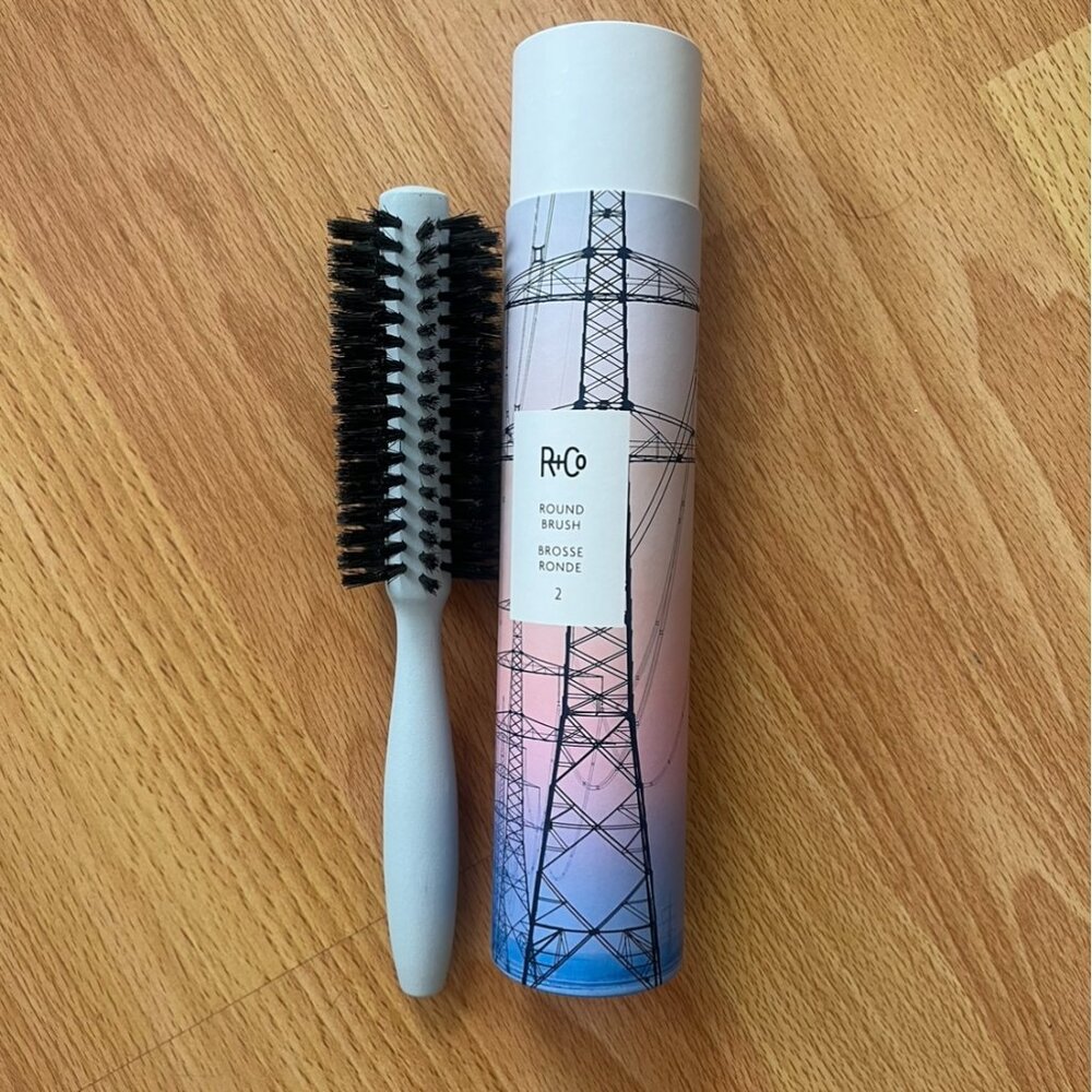 R+Co hair brush